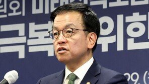 사라진 ‘개천 용’ 복원하려는 정부…관건은 ‘후속 대책·법 개정’