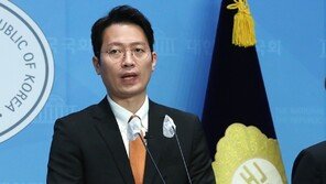 이기인 “‘윤핵관’ 활개치는 국힘, 희망 없어…새보수 만들겠다”