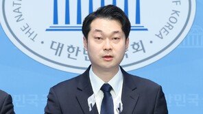 민주 김동아 ‘학폭 의혹’ 부인…“고향에 악의적 소문 돌아”