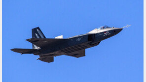 KF-21 전투기, 공대공 유도발사 시험 성공…전투임무 수행 입증