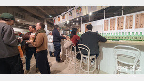 佛대형마트에 첫 한국식 치킨집 문열어…“골목상권 살린 주역”