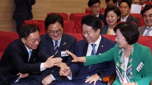 “李와 40년 친분”“임현백 내가 추천”…국회의장 ‘명심 경쟁’