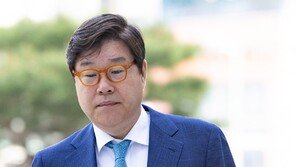 檢, ‘이화영 뇌물공여·대북송금’ 김성태에 징역 3년6개월 구형