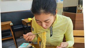 ‘송종국 딸’ 송지아, 분식집 먹방…“살쪄라 더 쪄라”