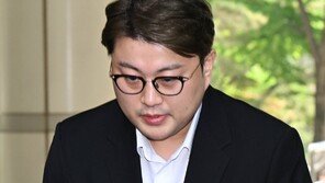 김호중, 자포자기했나 “유치장 독방서 잠만 자…삼시세끼 구내식당 도시락”