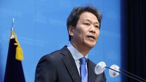 임종석 ‘文 블랙리스트 무혐의’에 “수사든 보복이든 정치인들끼리 해결해야”