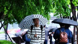 [날씨]일요일 일부 지역 비와 함께 돌풍·천둥·번개…“우산 챙기세요”