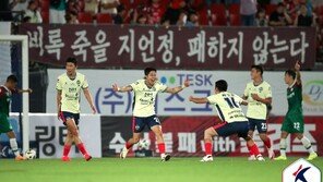 ‘최기윤 멀티골’ K리그1 김천, 대전 2-0 꺾고 선두 등극