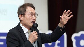 조희연, ‘광화문 100m 태극기’ 계획에 “낡은 국수주의…재고해달라”