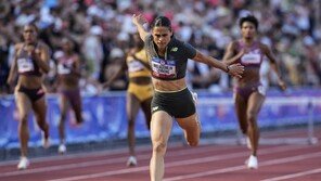 ‘올림픽 2연패 도전’ 매클로플린, 여자 400m 허들 세계신기록