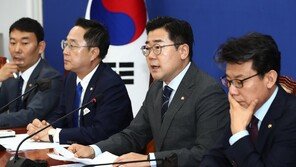 민주, 김홍일 사퇴에도 탄핵절차 추진…“방송장악 죄 묻겠다”