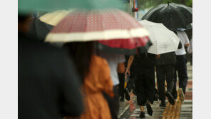 [날씨]내일 수도권, 천둥·번개 동반 많은 비…“일찍 귀가하세요”
