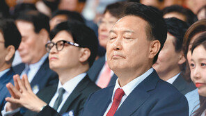 친윤 “金여사 ‘무조건 사과’ 문자”-친한 “‘그럼에도’ 표현…사과 안하려는 의도”