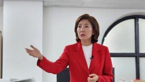 나경원 “한 캠프에 작년 연판장 주도자들 있어…그저 웃을뿐”