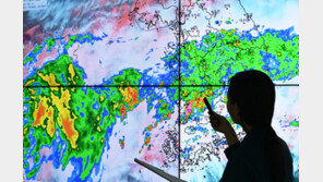한반도로 몰려오는 비구름… 최대 150mm 달하는 많은 비 내린다