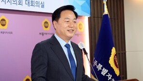 김두관 “이재명과 약속대련? 제 정치 해야 할 나이”