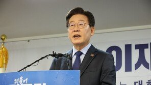 이재명, 당대표 연임 도전 “‘먹사니즘’이 유일한 이데올로기”