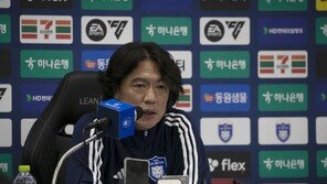 대표팀 지휘봉 잡은 홍명보 감독 “축구 인생 마지막 도전”