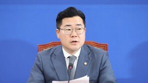 박찬대 “김건희 여사 ‘국정농단 의혹’ 직접 해명해야”