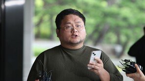 ‘쯔양 협박’ 유튜버 구제역, 검찰 자진 출석…“그런 적 없어”