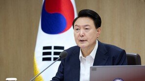 尹, 서이초 교사 1주기 추모…“교권 보호 세심히 챙길 것”