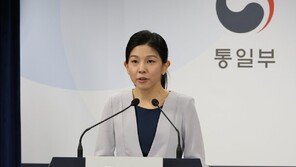 정부, 김정은과 러 국방차관 ‘군사협력’ 논의에 “대북제재 위반”