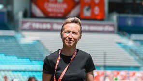 ‘드론 염탐’ 캐나다 여자축구 수석코치 퇴출…감독은 뉴질랜드전 지휘 포기
