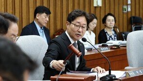 노경필·박영재 대법관 보고서 채택…‘주식 논란’ 이숙연 보류