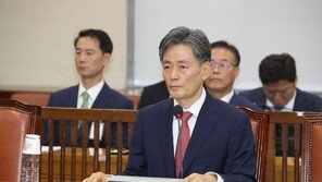 조지호 “장남 졸업식 일정, 출장  휴일 사비로 차 빌려 간 것”