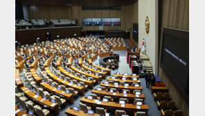 野, 이진숙 탄핵안 단독 처리… 李, 취임 이틀만에 직무 정지