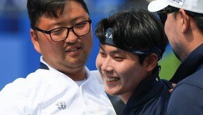 김우진, 이우석 상대로 ‘집안 싸움’ 승리…3관왕 노린다