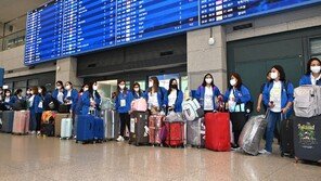 ‘월 119만원’ 필리핀 이모들 첫 입국…“한국어 열공했어요”