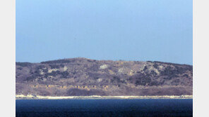 北하사 1명 귀순…고성 군사분계선 걸어서 넘었다