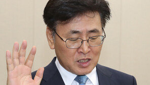 유상임 “동생 집에 장남-차남 위장전입… 송구”