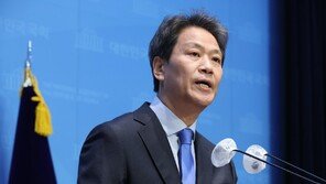 검찰, ‘文 옛 사위 특채의혹’ 임종석 소환통보…임 “보복수사”