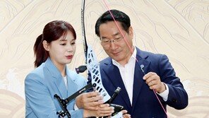 여자 양궁 단체전 올림픽 10연패 대기록 쏜 ‘전훈영의 활’, 인천시에 기증