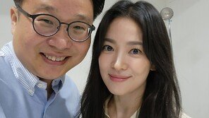 송혜교, 광복절 맞아 몽골에 독립운동가 이태준 안내서 기증