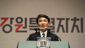 김진태 강원지사, ‘건국’ 관련 발언에 광복회 항의 퇴장