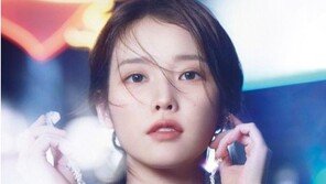 아이유, 서울월드컵경기장 10만석 단숨 매진…“잔디 관리에 총력”