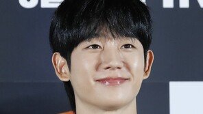 정해인 “‘베테랑2’ 제안에 너무 떨렸다…가슴 뜨거워져”