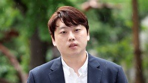 박단 비대위원장 “전공의 사직은 개인 선택”…참고인 조사 출석