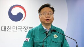 복지장관 “한동훈 ‘2026 의대 증원 유예안’ 받아들이기 어려워”