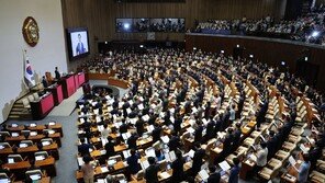 국회 개원식 불참한 대통령… ‘민주화’ 이후 처음