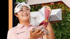 10언더→6오버→8언더… 유해란, 롤러코스터 끝에 LPGA 2승째