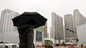 “잠이 안 온다”…둔촌주공 1.2만가구, 전세대출 막힐까 불안