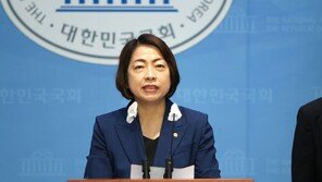 민주, 김 여사 불기소 권고에 “짜고치는 고스톱…답은 특검뿐”