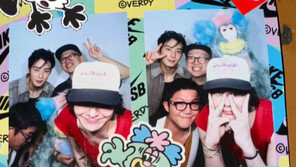 지드래곤, 차은우와 네컷 사진 공개…훈훈 선후배 조합