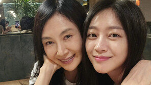 ‘예비신부’ 조보아, 결혼 소식 먼저 전한 사람은? 채시라 “땡큐”