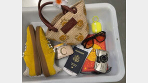 ‘공항 트레이 꾸미기’ 나선 해외 Z세대…“기다리다 화병 나” 불만 나와