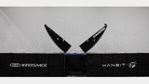 韓 최초 상업용 로켓 내년 3월 쏜다…핵심기술 ‘페어링 분리’도 성공